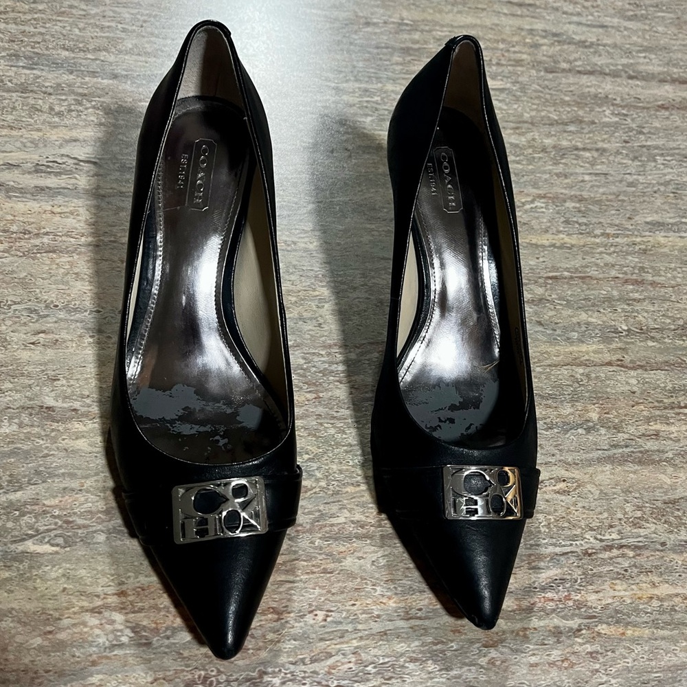 Coach Zuma pointy leather kitten heels